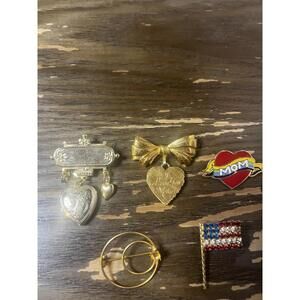 Lot Of Vintage Pins 5 Pins. Love Valentine’s Day Mother’s Day Patriotic Lapel